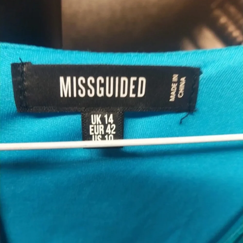 Missguided Blue Backless Dress - Picture 4 of 4